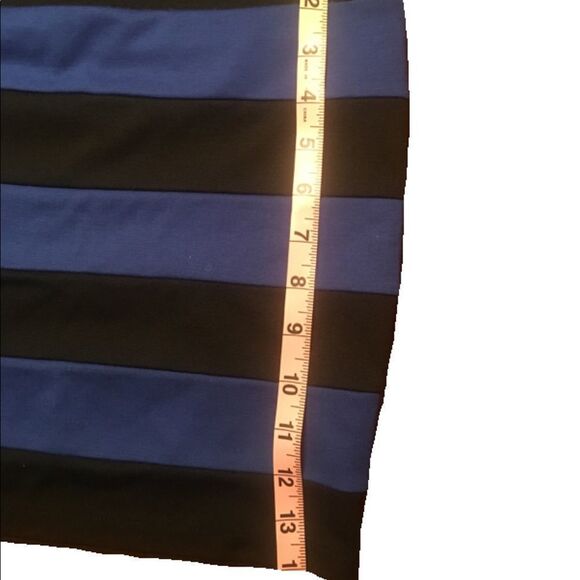 Forever 21 Medium Royal Blue & Black Striped Bandage Stretch Pull On Mini Skirt - Picture 2 of 3